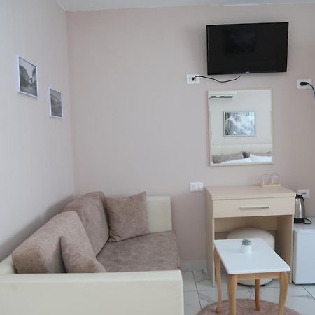 Lakefront House Shiroka Екстер'єр фото
