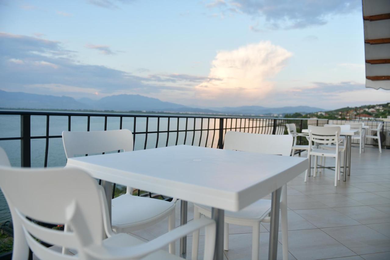 Lakefront House Shiroka Екстер'єр фото