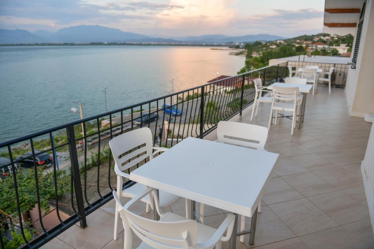Lakefront House Shiroka Екстер'єр фото