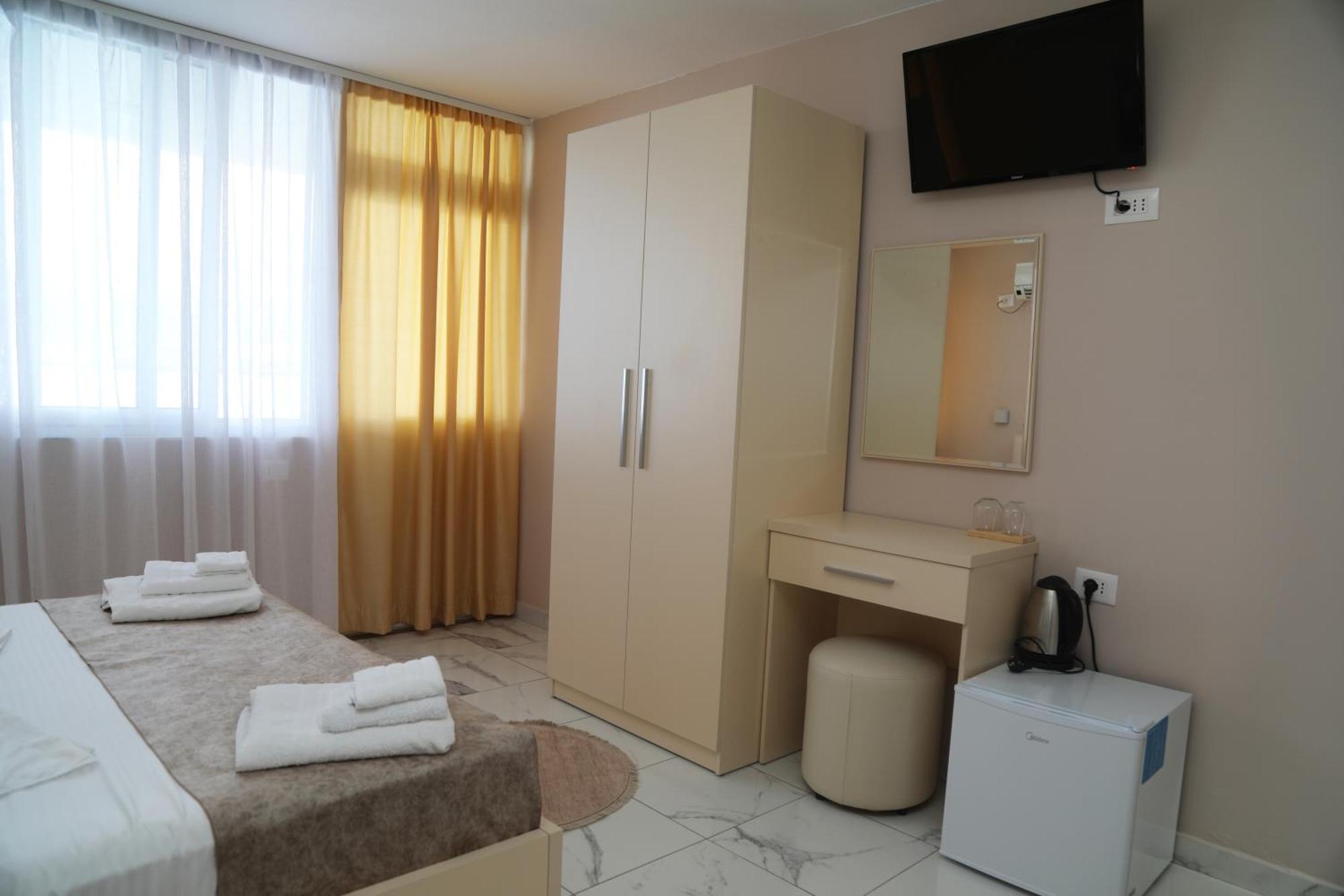Lakefront House Shiroka Екстер'єр фото