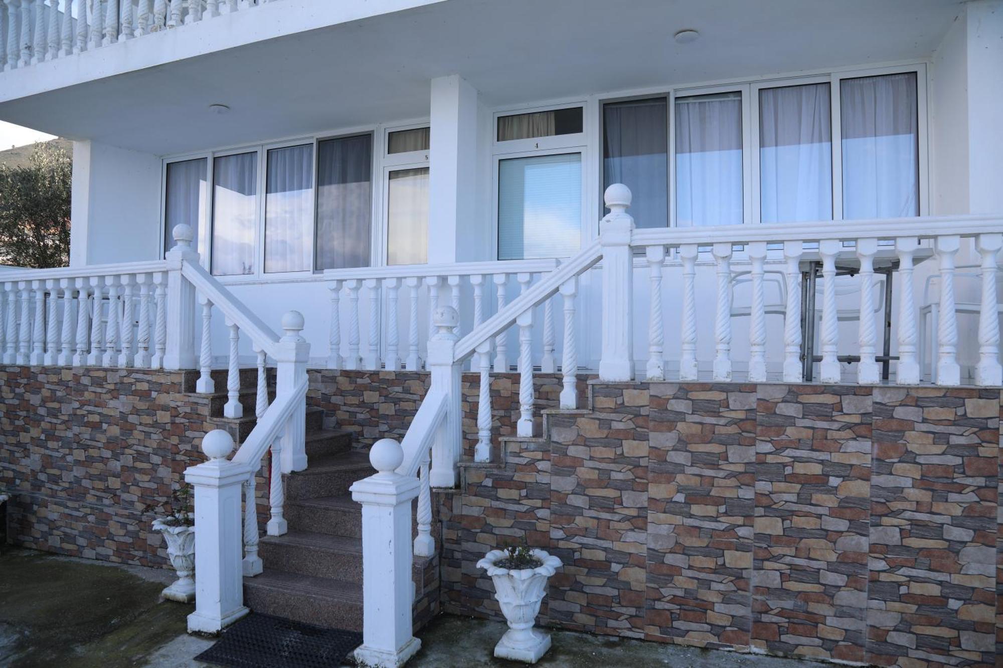 Lakefront House Shiroka Екстер'єр фото