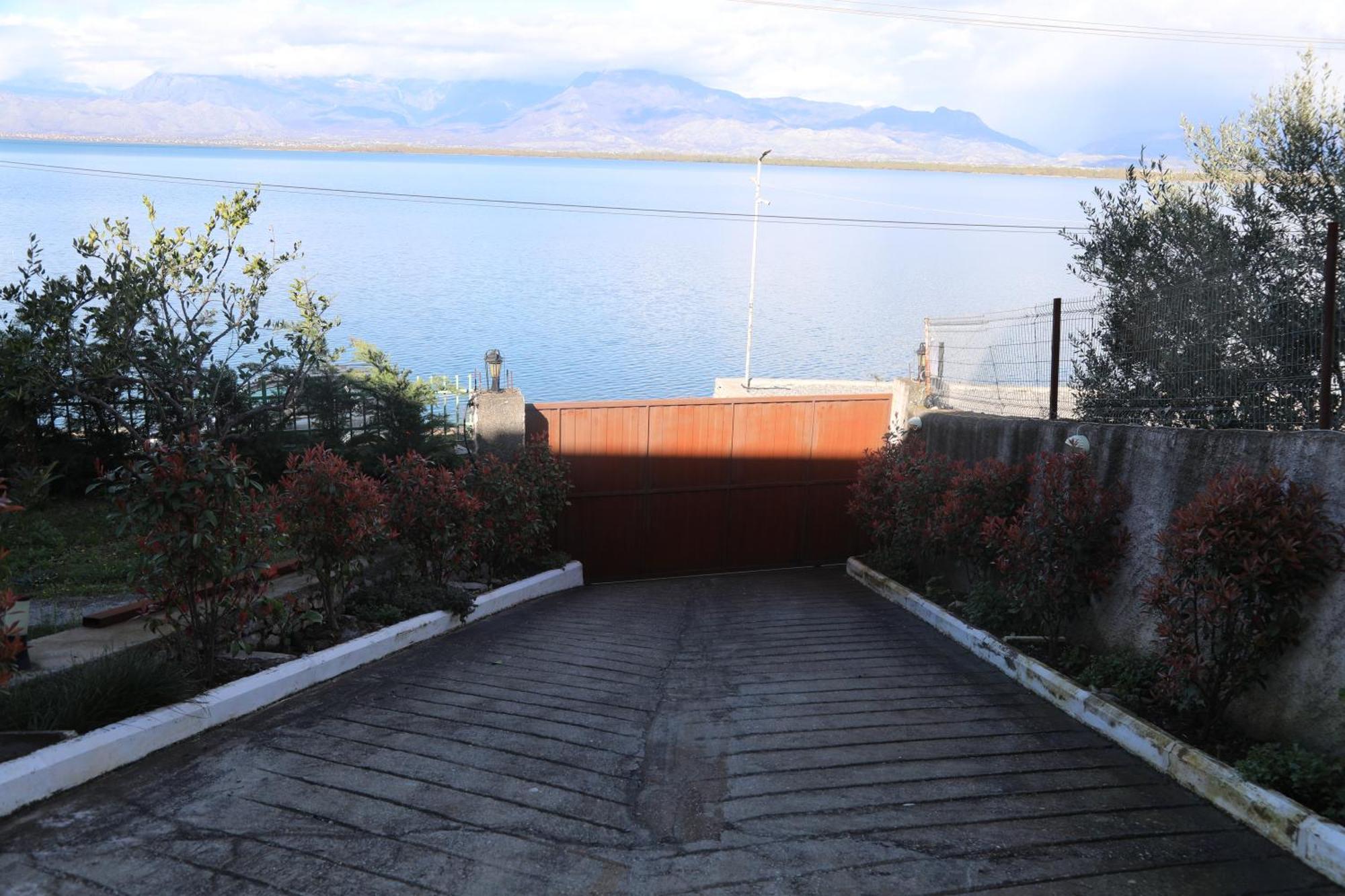 Lakefront House Shiroka Екстер'єр фото